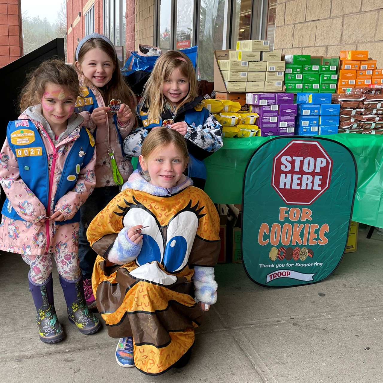 Bling Your Booth Contest